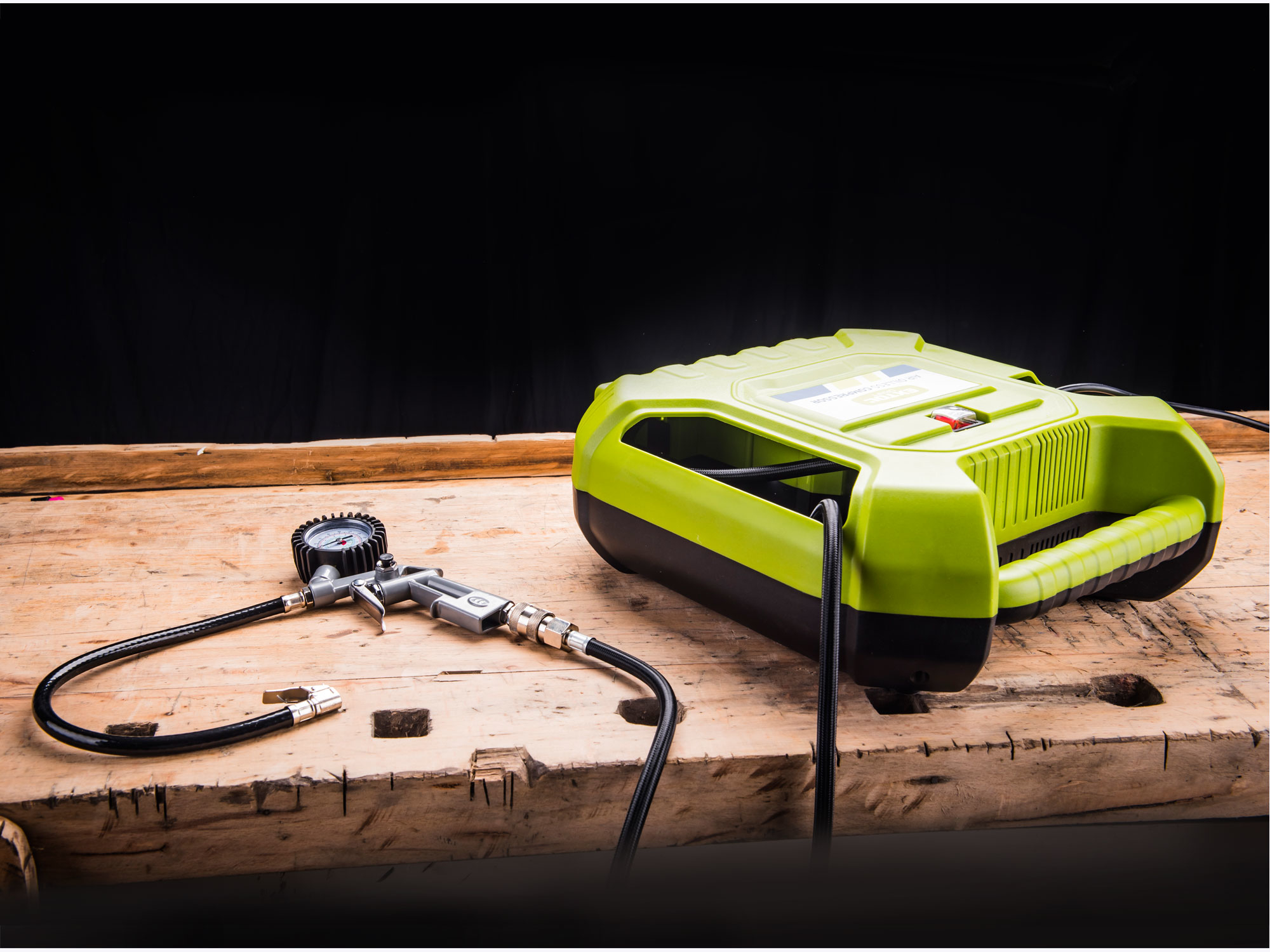 kompresor bezolejový, 1100W