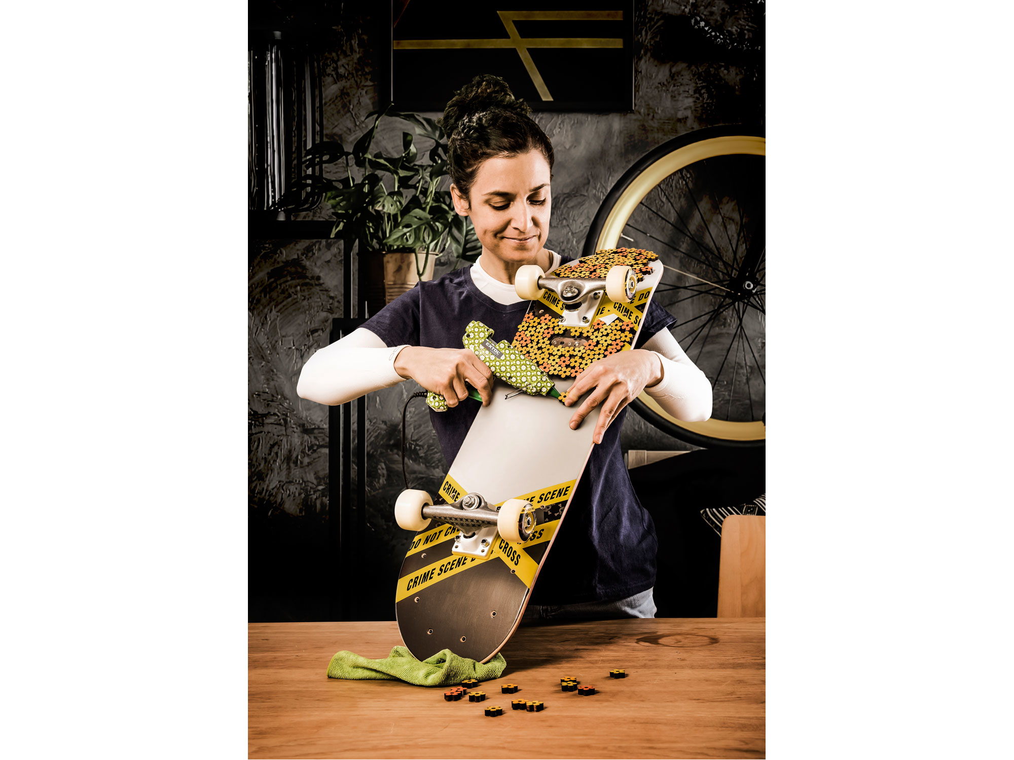 POŠK. OBAL pistole tavná lepící, květinová, O11mm, 40W