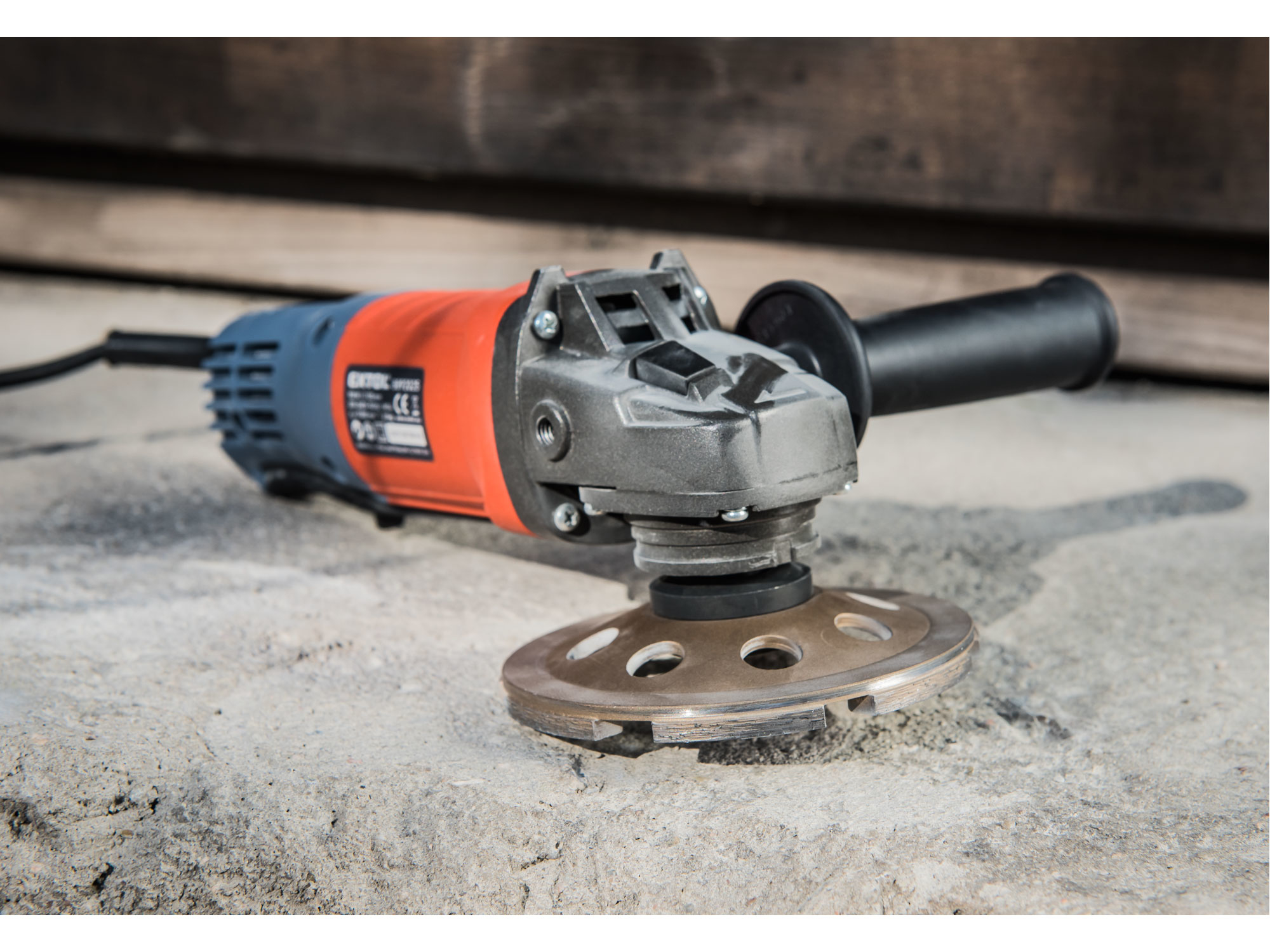 ZRUŠENO! Nahrazeno výrobkem 8703112, kotouč diamantový brusný jednořadý, 125x22,2mm