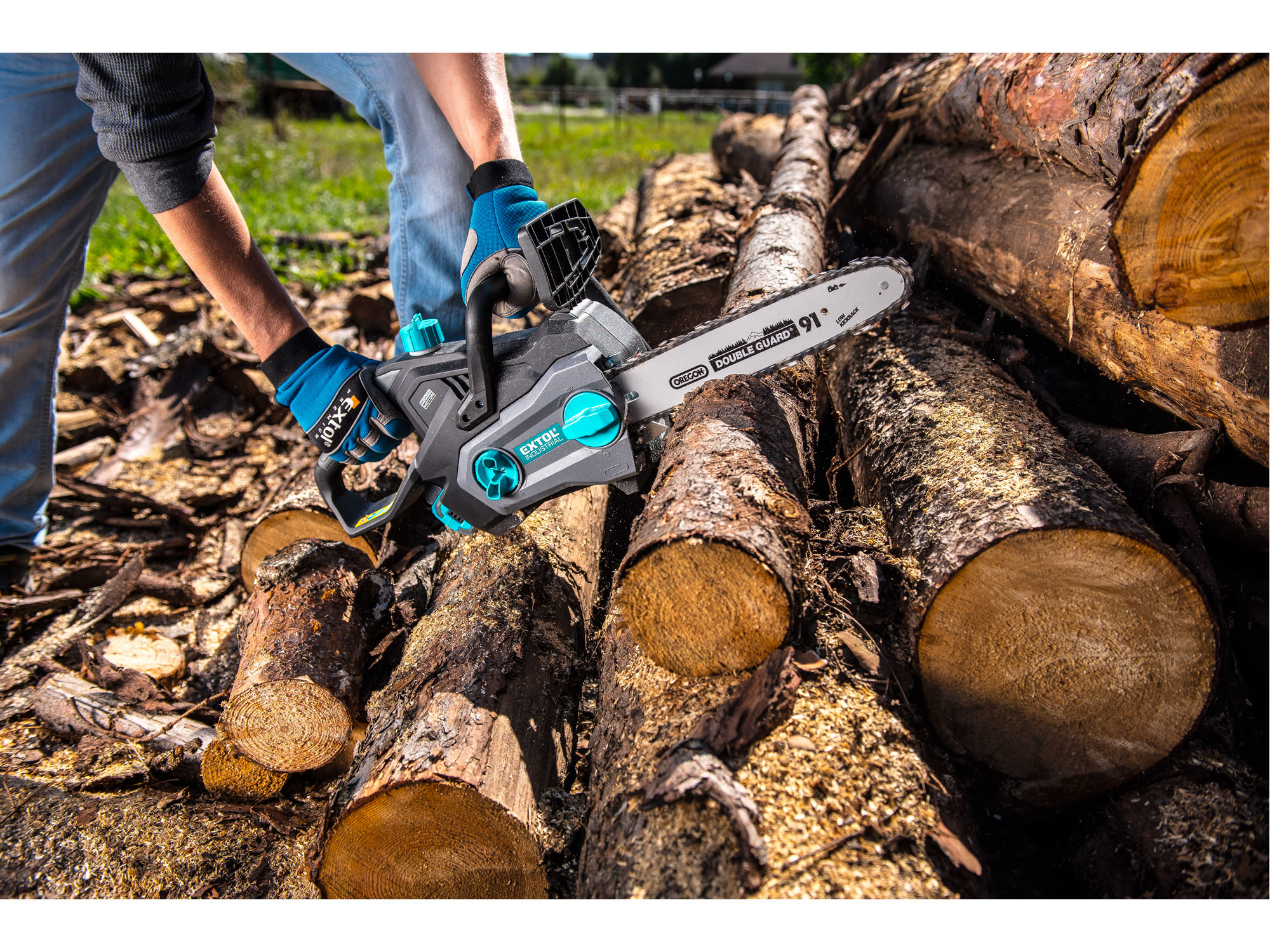 ZRUŠENO! Nahrazeno výrobkem 8795644. Pila řetězová aku, BRUSHLESS, 40V Li-ion, 2500mAh, 30cm