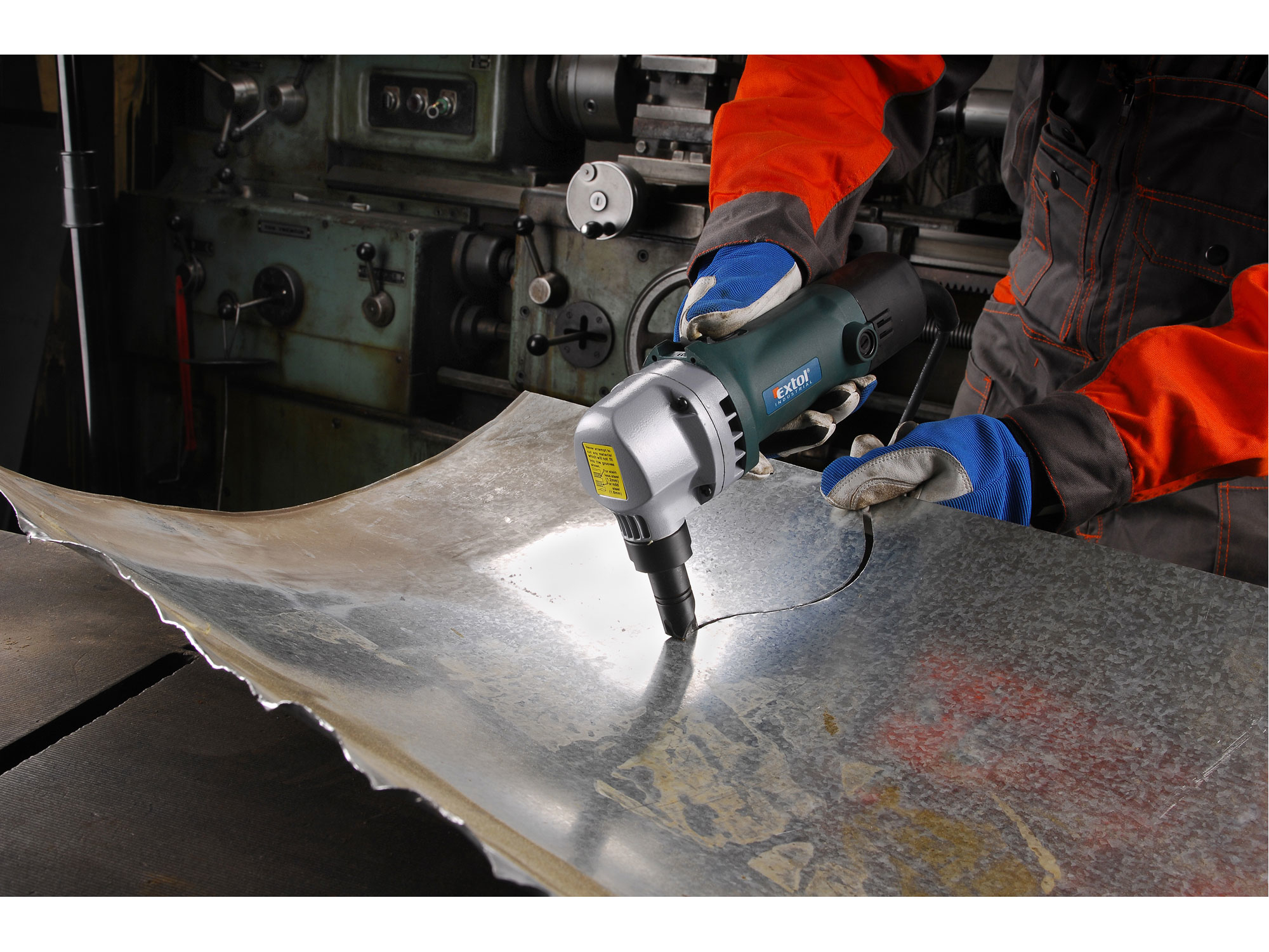 ZRUŠENO! Nahrazeno výrobkem 8797206, nůžky na plech, prostřihovačky elektrické, 500W