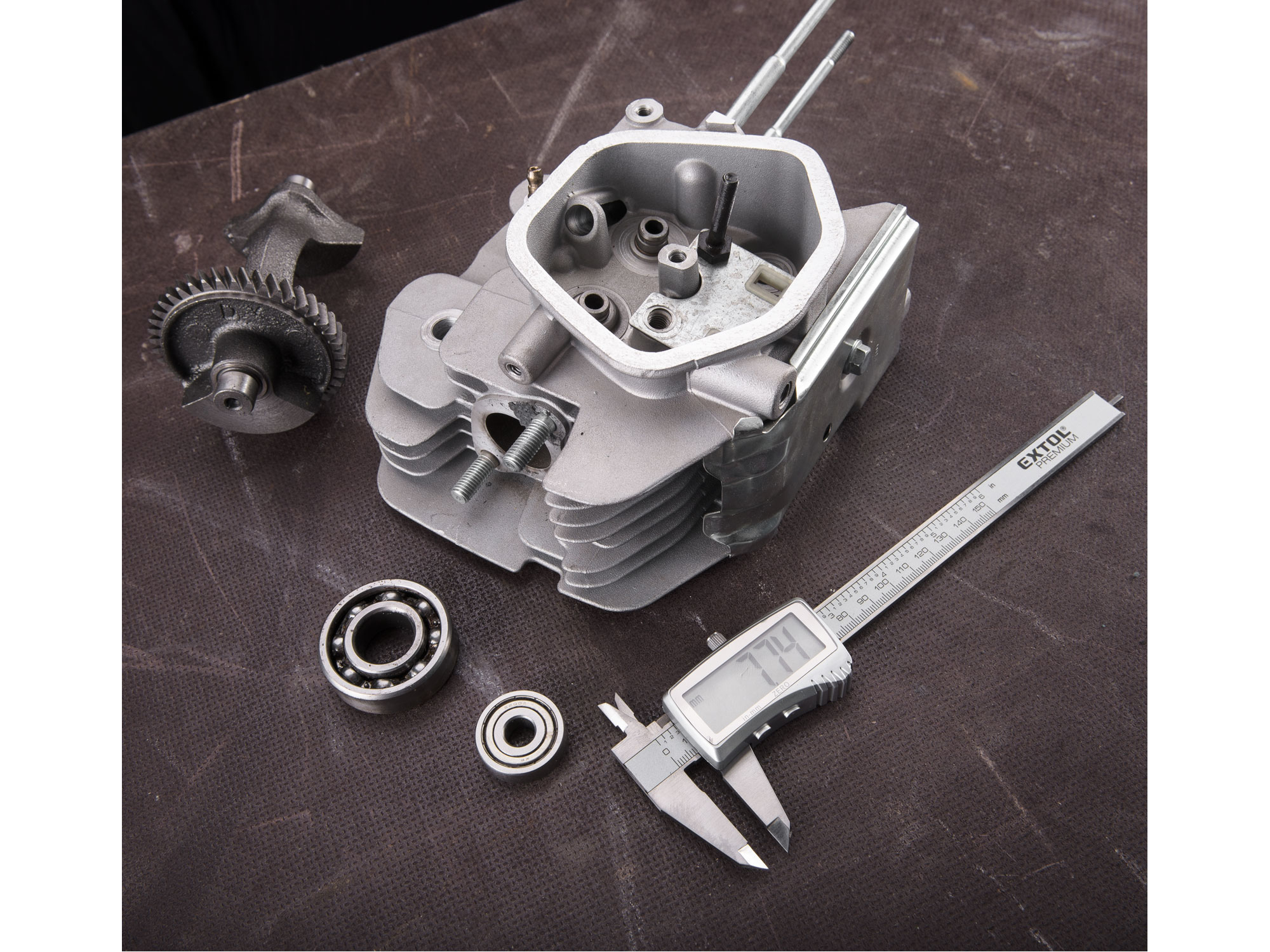 ZRUŠENO! Nahrazeno výrobkem 8825224 měřítko posuvné digitální nerez, 0-300mm